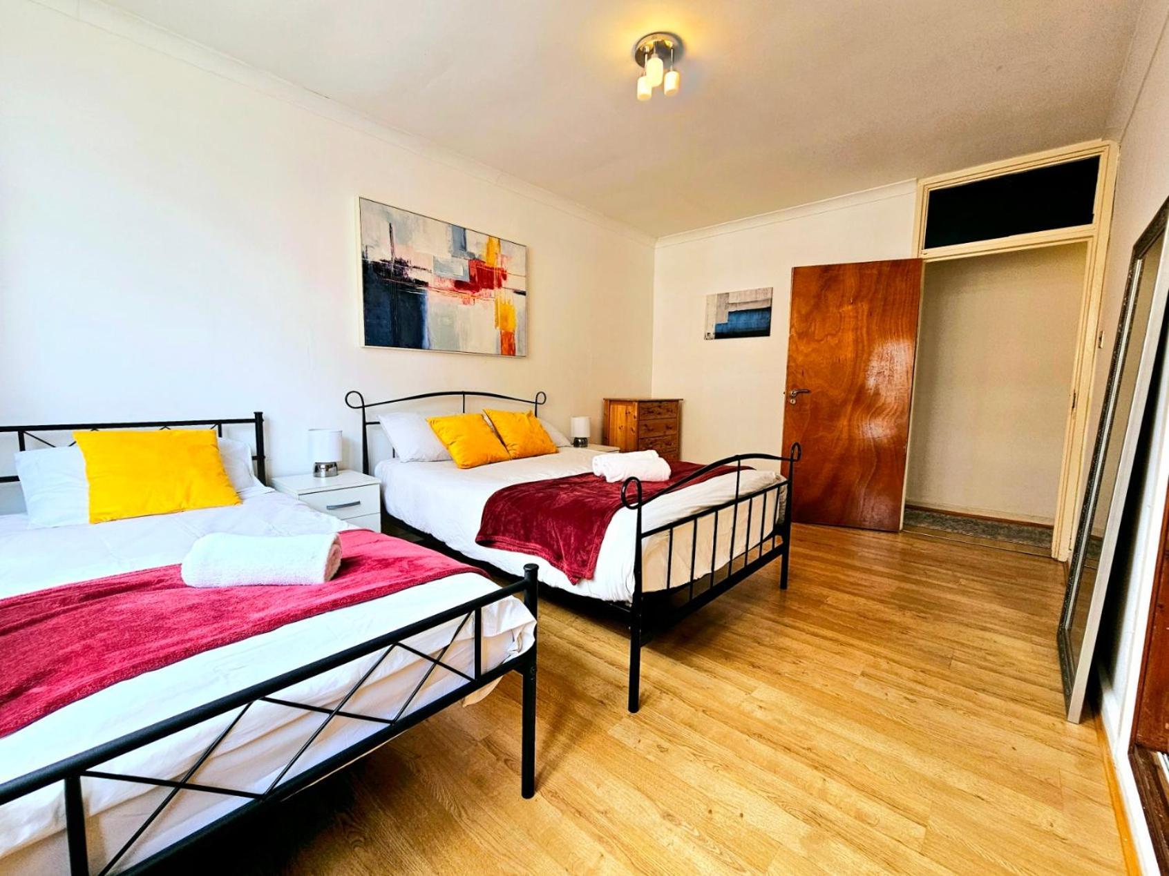 Bright & Spacious Home In Building With Lift, Right Next To Bayswater Station - Walk To Kensington Palace, Hyde Park, Little Venice & Notting Hill 런던 외부 사진