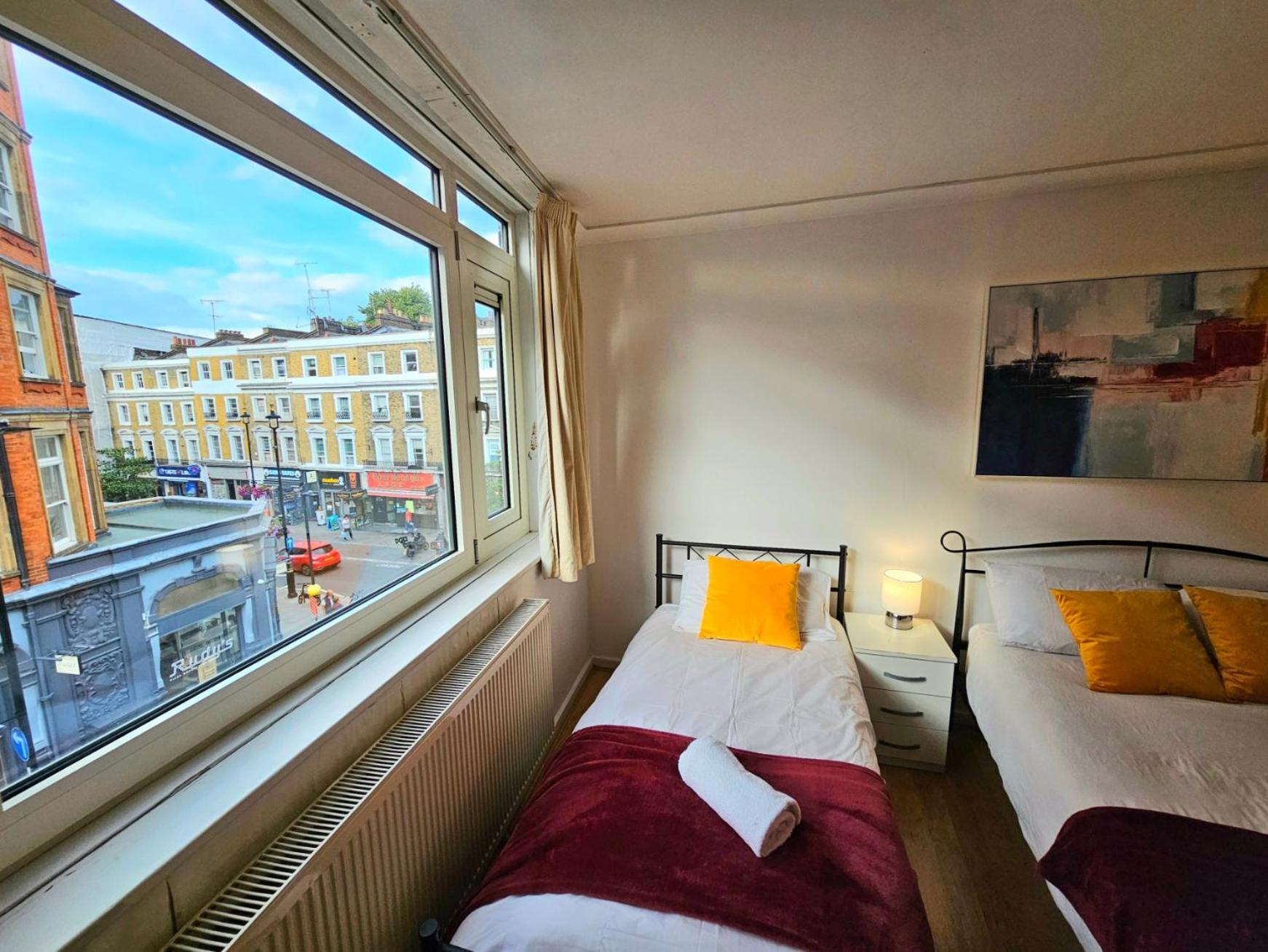 Bright & Spacious Home In Building With Lift, Right Next To Bayswater Station - Walk To Kensington Palace, Hyde Park, Little Venice & Notting Hill 런던 외부 사진