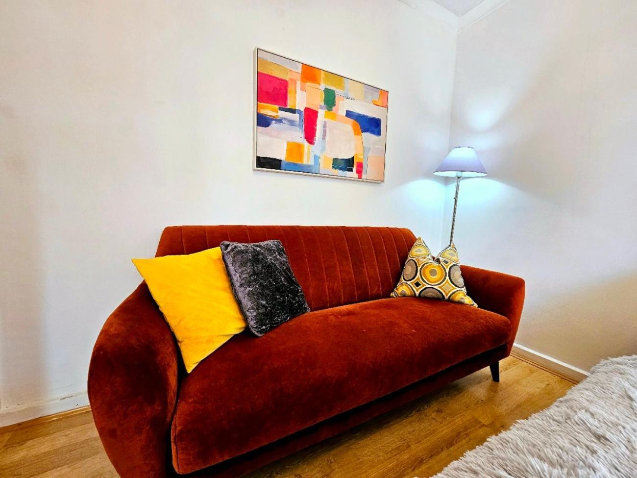 Bright & Spacious Home In Building With Lift, Right Next To Bayswater Station - Walk To Kensington Palace, Hyde Park, Little Venice & Notting Hill 런던 외부 사진