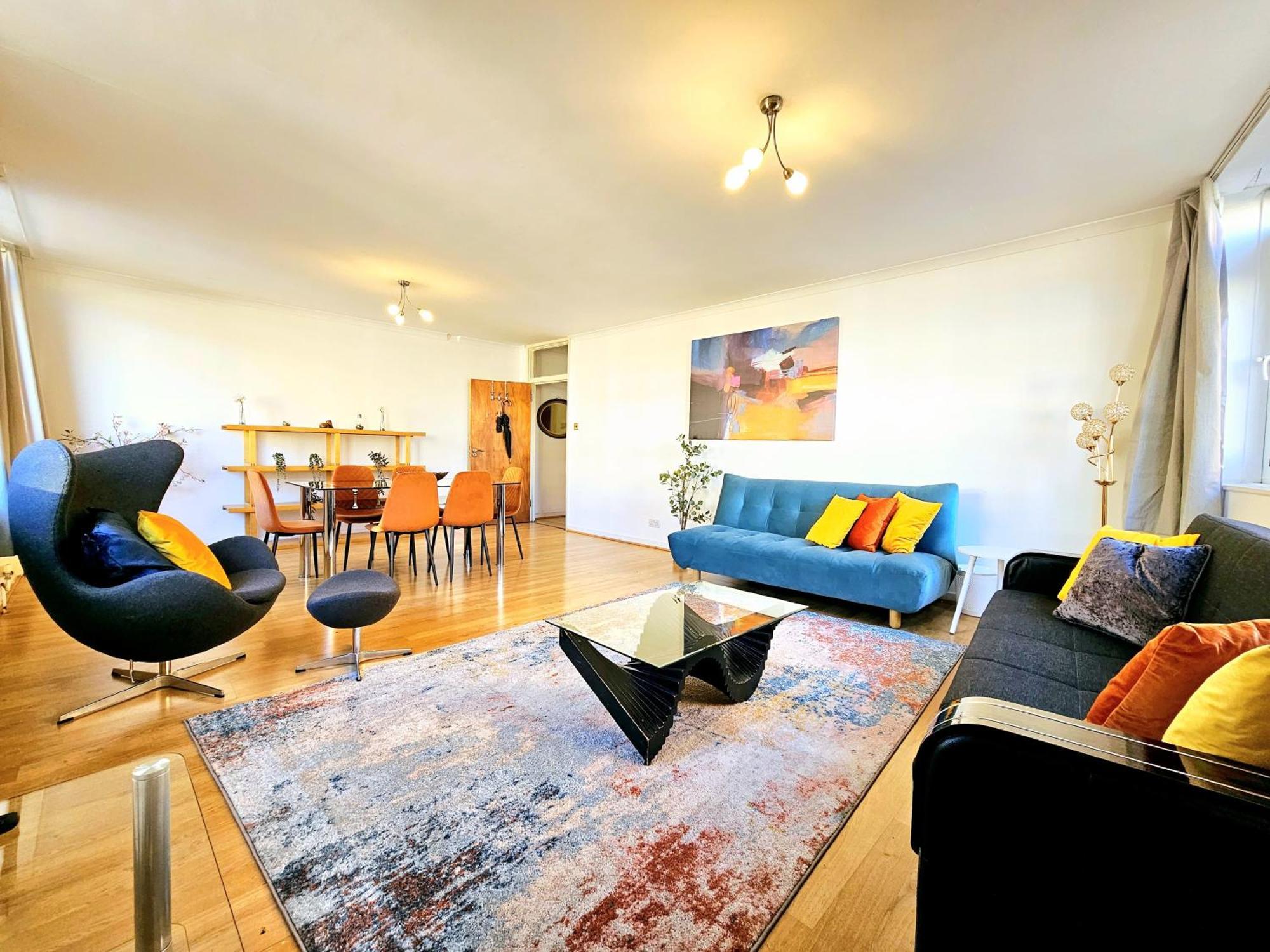 Bright & Spacious Home In Building With Lift, Right Next To Bayswater Station - Walk To Kensington Palace, Hyde Park, Little Venice & Notting Hill 런던 외부 사진